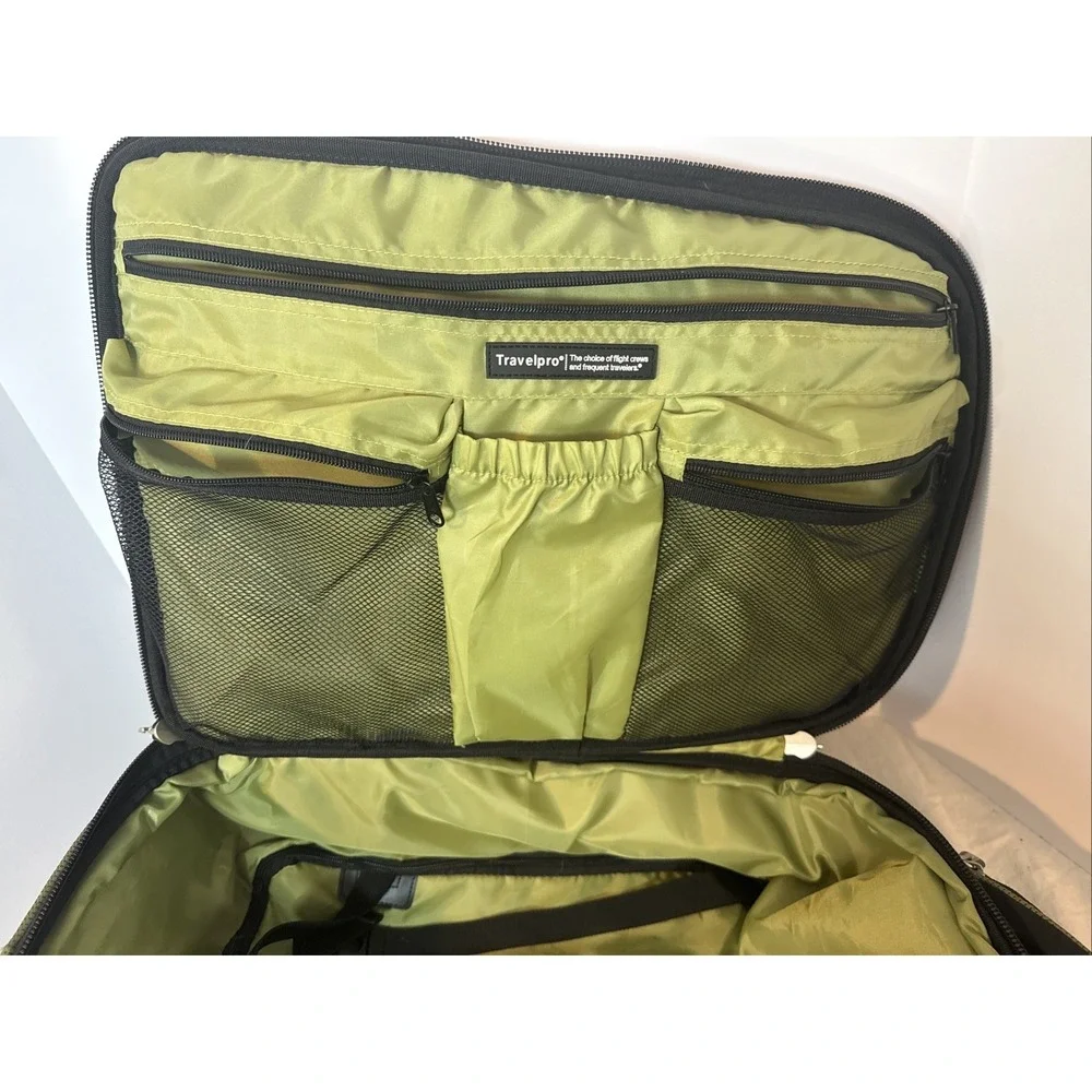 TraVeLPrO LUGGaGE T-PrO BOLD‎ 22 INCH EXPanDaBLe ROLLaBoarD BaG, BLacK/Green
